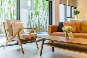 Designer Pool Villa in Ekkamai