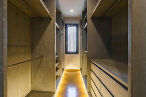 Designer Pool Villa in Ekkamai