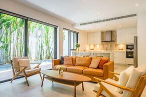 Designer Pool Villa in Ekkamai