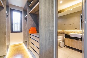 Designer Pool Villa in Ekkamai