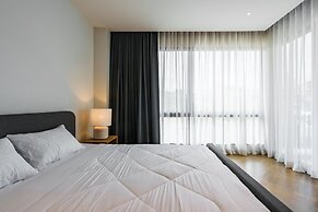 Designer Pool Villa in Ekkamai