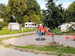 Cosy Holiday Home Near Seabeach