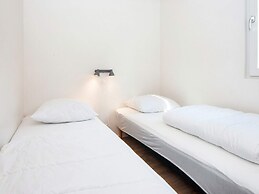 Cosy Holiday Home Near Seabeach