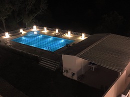 Hotel Kesarinandan Parkway