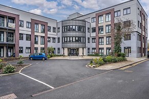 Modern 1 bed Apartment in Central Solihull