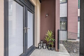 Modern 1 bed Apartment in Central Solihull