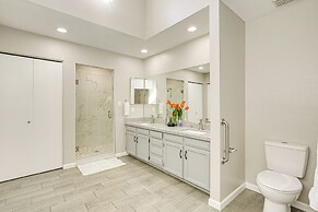 16 Mi to Dtwn Phoenix: Home w/ Patio & Fireplace!