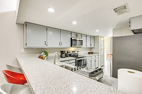 16 Mi to Dtwn Phoenix: Home w/ Patio & Fireplace!