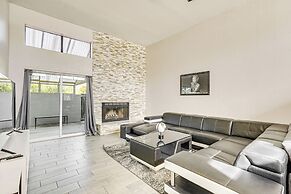 16 Mi to Dtwn Phoenix: Home w/ Patio & Fireplace!