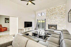 16 Mi to Dtwn Phoenix: Home w/ Patio & Fireplace!
