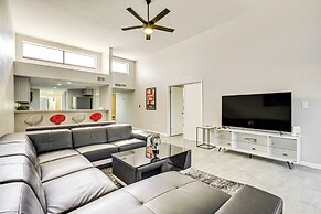 16 Mi to Dtwn Phoenix: Home w/ Patio & Fireplace!