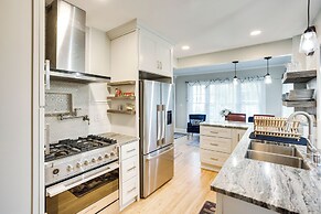 5 Mi to Mall of America: South Minneapolis Home