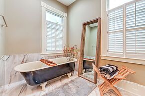 Walk to Top Attractions: Chic Home in Charlotte!