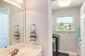 Walk to Beach: Home w/ 2 Decks in Galveston!