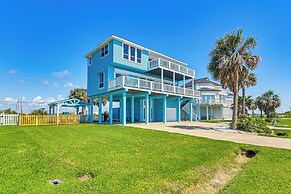 Walk to Beach: Home w/ 2 Decks in Galveston!