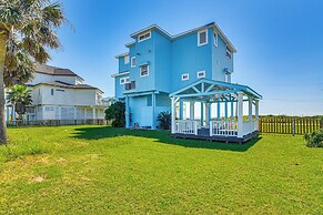 Walk to Beach: Home w/ 2 Decks in Galveston!
