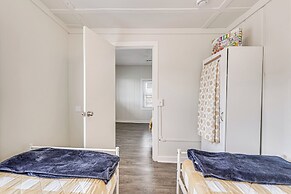 Walk to Dtwn Branson: Pet-friendly Home!