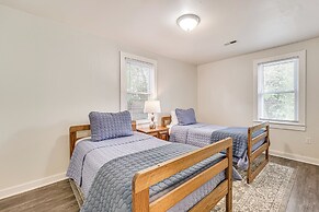 Walk to Dtwn Branson: Pet-friendly Home!