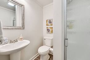 Walk to Dtwn Branson: Pet-friendly Home!