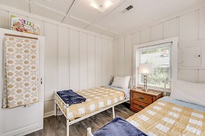 Walk to Dtwn Branson: Pet-friendly Home!