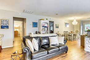 Pet-friendly Home w/ Yard & Fireplace in Lexington