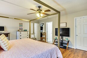 Pet-friendly Home w/ Yard & Fireplace in Lexington