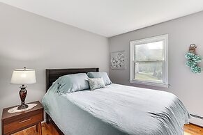 Family Home Close to Warwick, 5 Mi to Lake!