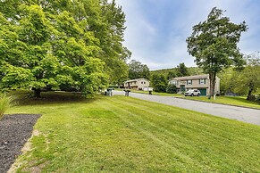 Family Home Close to Warwick, 5 Mi to Lake!