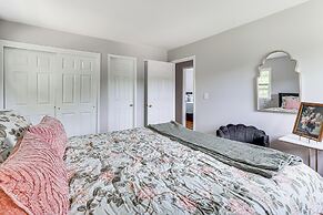Family Home Close to Warwick, 5 Mi to Lake!