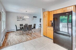 Family Home Close to Warwick, 5 Mi to Lake!