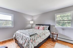 Family Home Close to Warwick, 5 Mi to Lake!