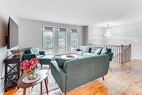 Family Home Close to Warwick, 5 Mi to Lake!