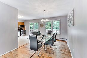 Family Home Close to Warwick, 5 Mi to Lake!