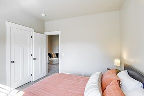 1 Mi to Pools: Chic Lava Hot Springs Home