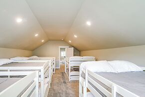 1 Mi to Pools: Chic Lava Hot Springs Home