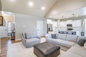 1 Mi to Pools: Chic Lava Hot Springs Home