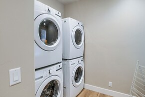 1 Mi to Pools: Chic Lava Hot Springs Home