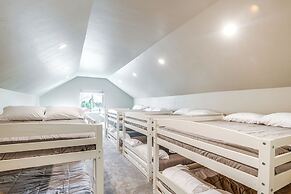 1 Mi to Pools: Chic Lava Hot Springs Home