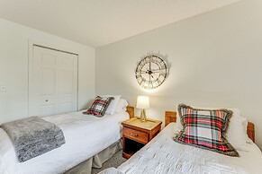 Bartlett Condo: 1 Mi to Attitash Mountain Resort!