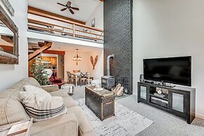 Bartlett Condo: 1 Mi to Attitash Mountain Resort!