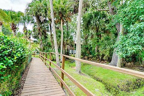 Condo w/ Pool & Beach Access Near Theme Park