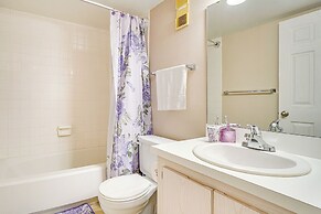 Condo w/ Pool & Beach Access Near Theme Park