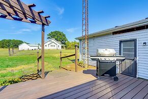 Logansport Home w/ Deck: 4 Mi to Downtown!