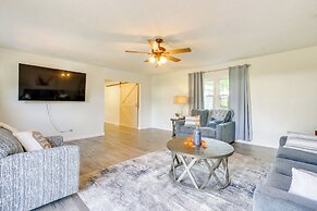 Logansport Home w/ Deck: 4 Mi to Downtown!