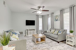 Home w/ Patio: Near Zoo Miami & Black Creek Canal!