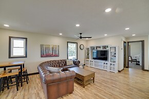Iowa Family Home w/ Valley Views & Rooftop Deck
