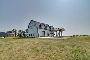 Iowa Family Home w/ Valley Views & Rooftop Deck
