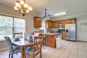~ 13 Mi to Ole Miss: Private Family-friendly Home!