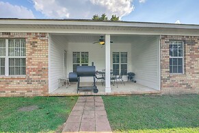 ~ 13 Mi to Ole Miss: Private Family-friendly Home!