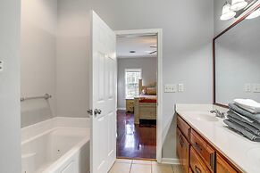 ~ 13 Mi to Ole Miss: Private Family-friendly Home!